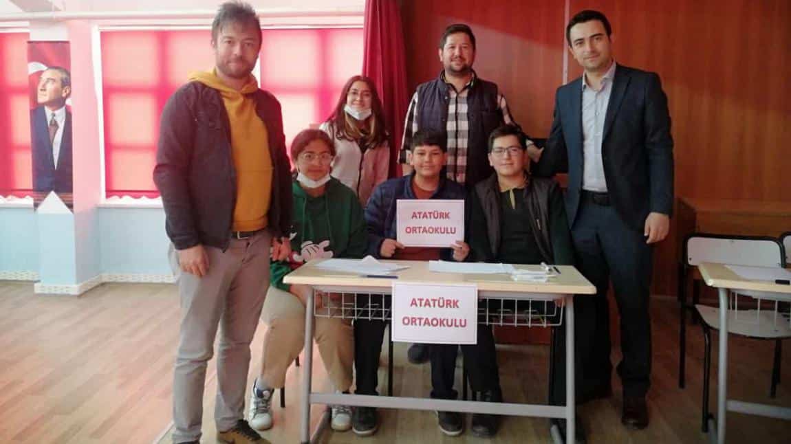 İlçemizde Düzenlenen Ortaokullar Arası Bilgi Yarışmasında 1. Olduk